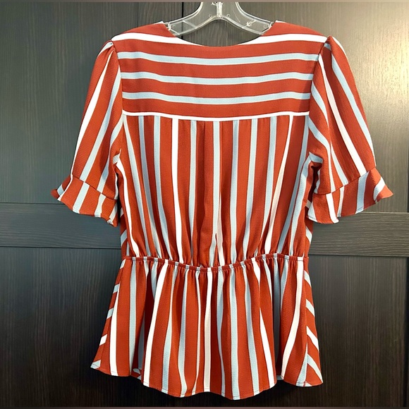 NWT! Rust Striped Fluted Sleeve Peplum Blouse - Picture 2 of 5